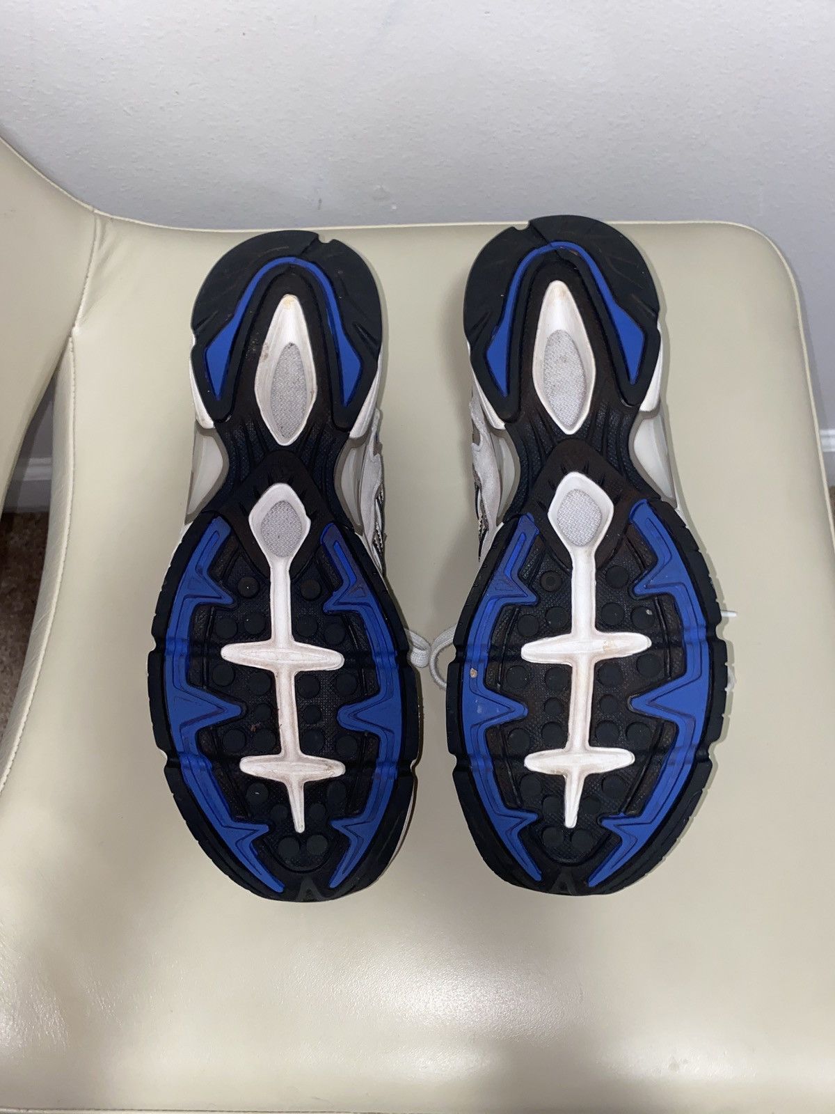 Adidas Adidas Response CL Size US 9.5 / EU 42-43 - 3 Thumbnail
