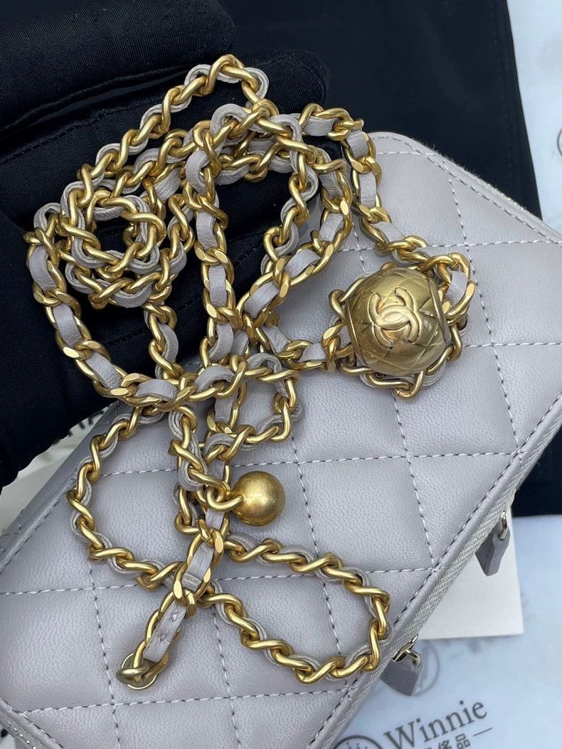 Chanel Chanel Gray Chain Strap Zip Bag -2505 Size ONE SIZE - 5 Thumbnail