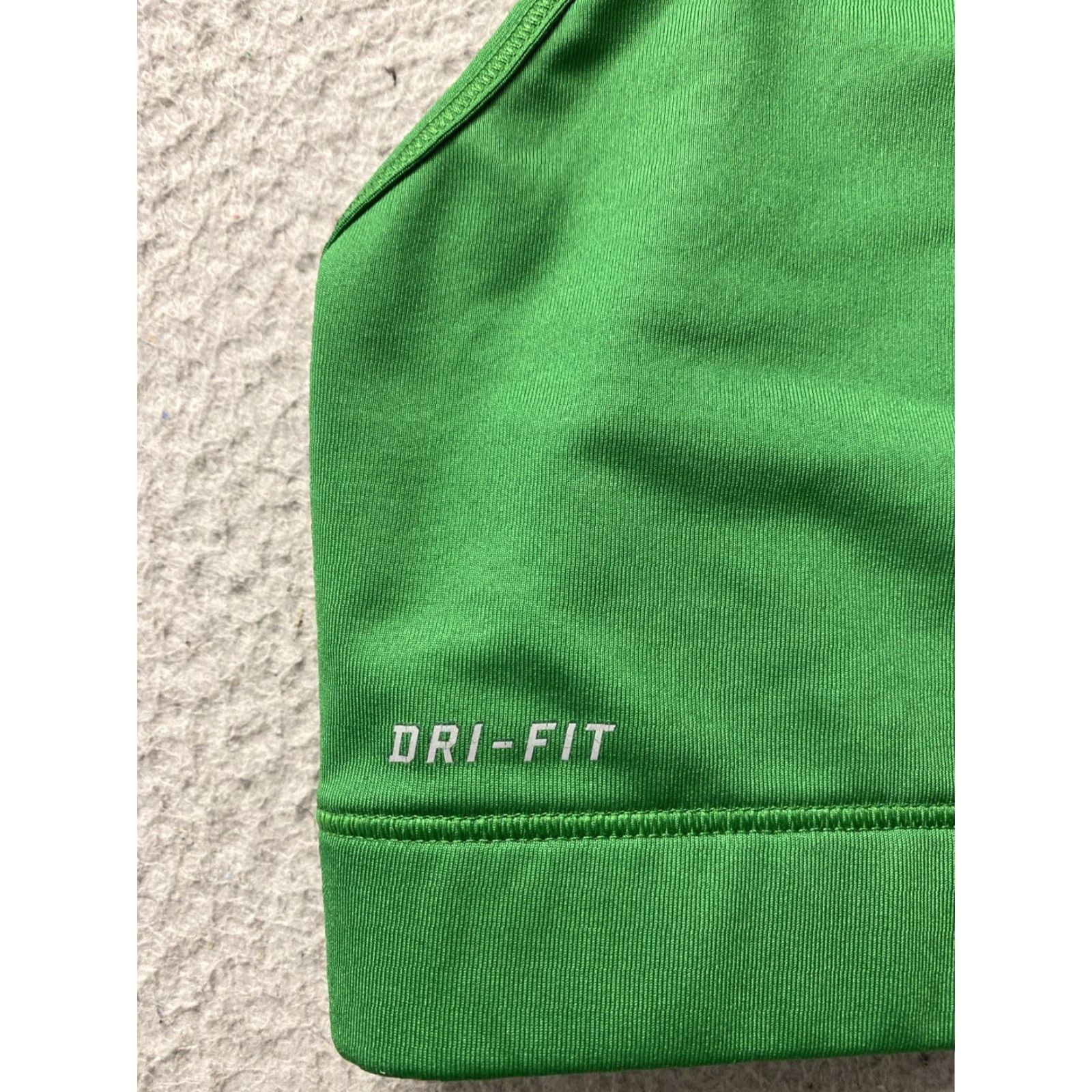 Nike VINTAGE Nike Sports Bra Top Womens M Green Dri-FIT Workout Gym Activewear Racerback Size M / US 6-8 / IT 42-44 - 3 Thumbnail