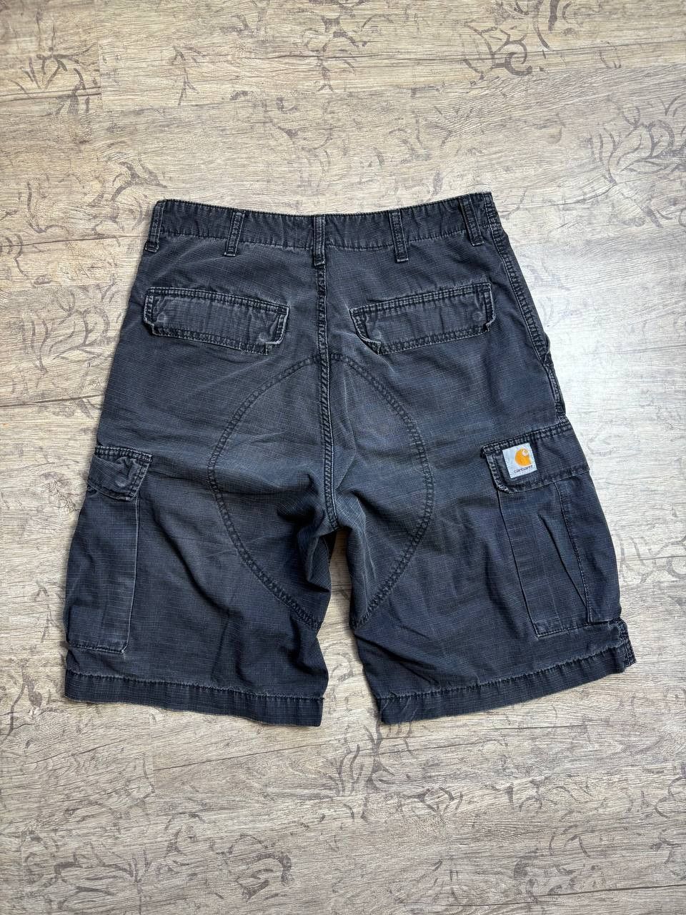 Carhartt Carhartt Bermuda Cargo baggy camo Shorts Size US 30 / EU 46 - 2 Thumbnail