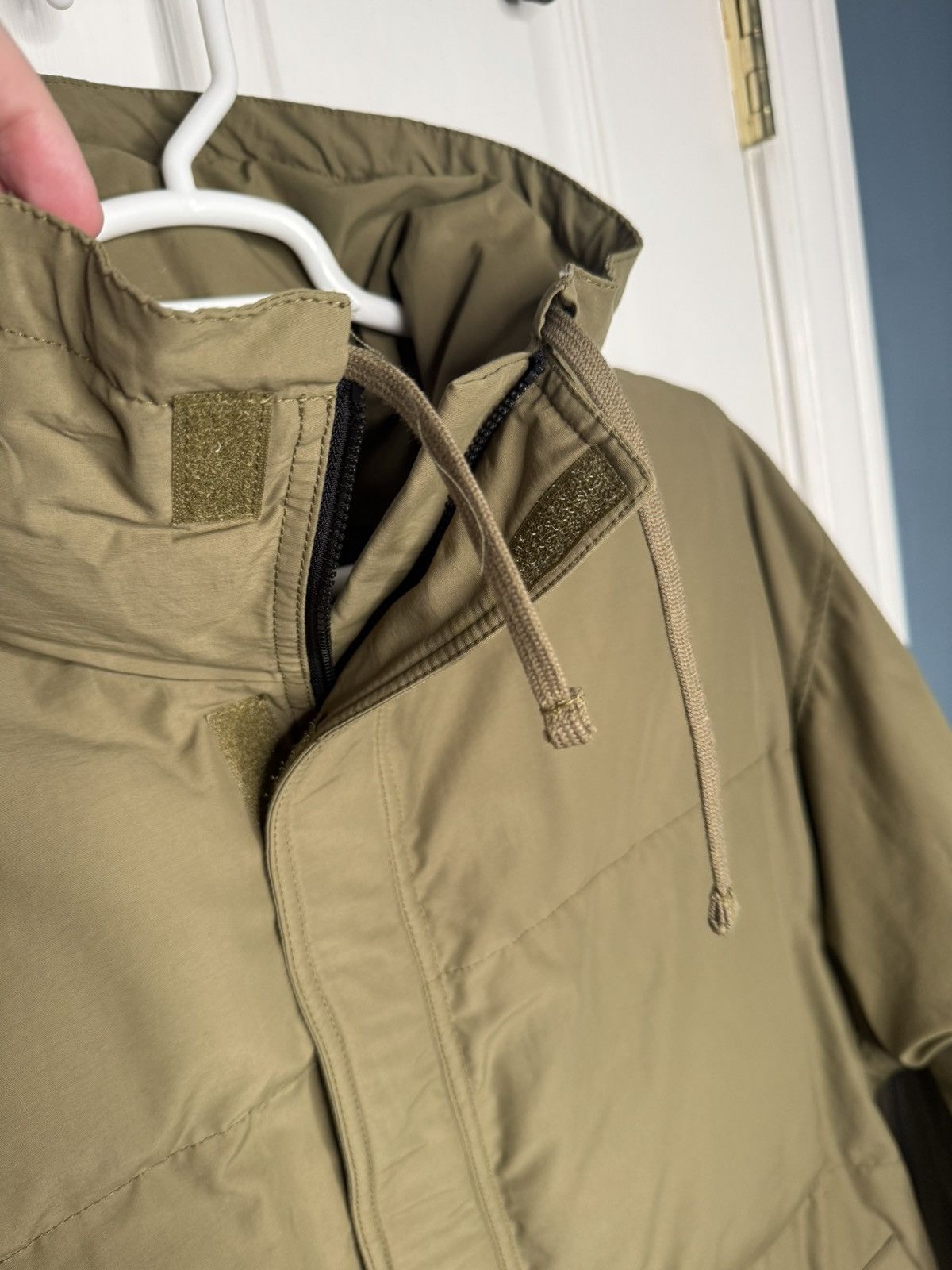 Fear of God Fear of God ESSENTIALS Puffer Army Green Size US L / EU 52-54 / 3 - 7 Thumbnail