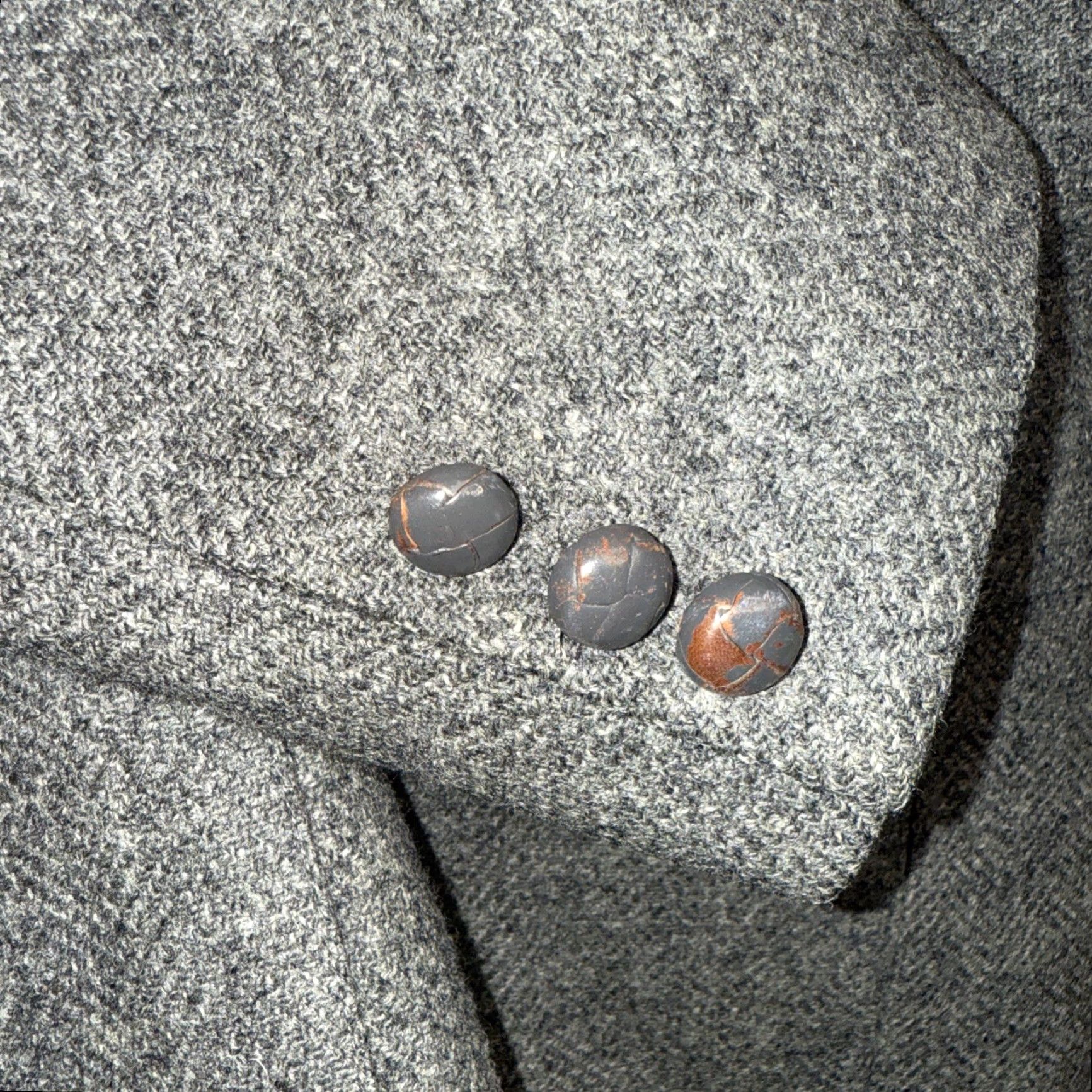 Farah Vtg Farah WFF Blazer Men 44R Gray Herringbone 100% Wool Tweed 2 Button Notch Lapel Single-Breasted Vintage Classic Modern Size 44R - 3 Thumbnail