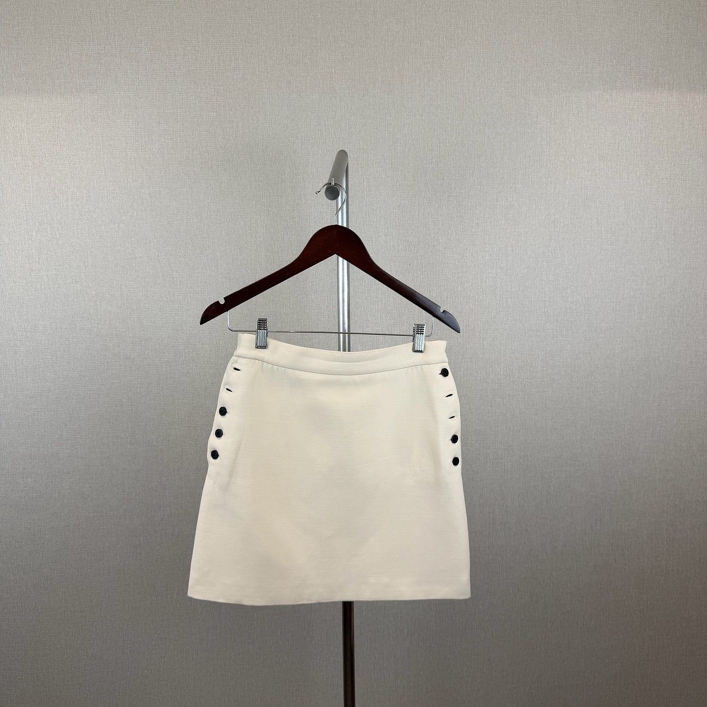 Dior Dior Button Detail Mini Skirt Size 38 Size 27" / US 4 / IT 40 - 1 Thumbnail