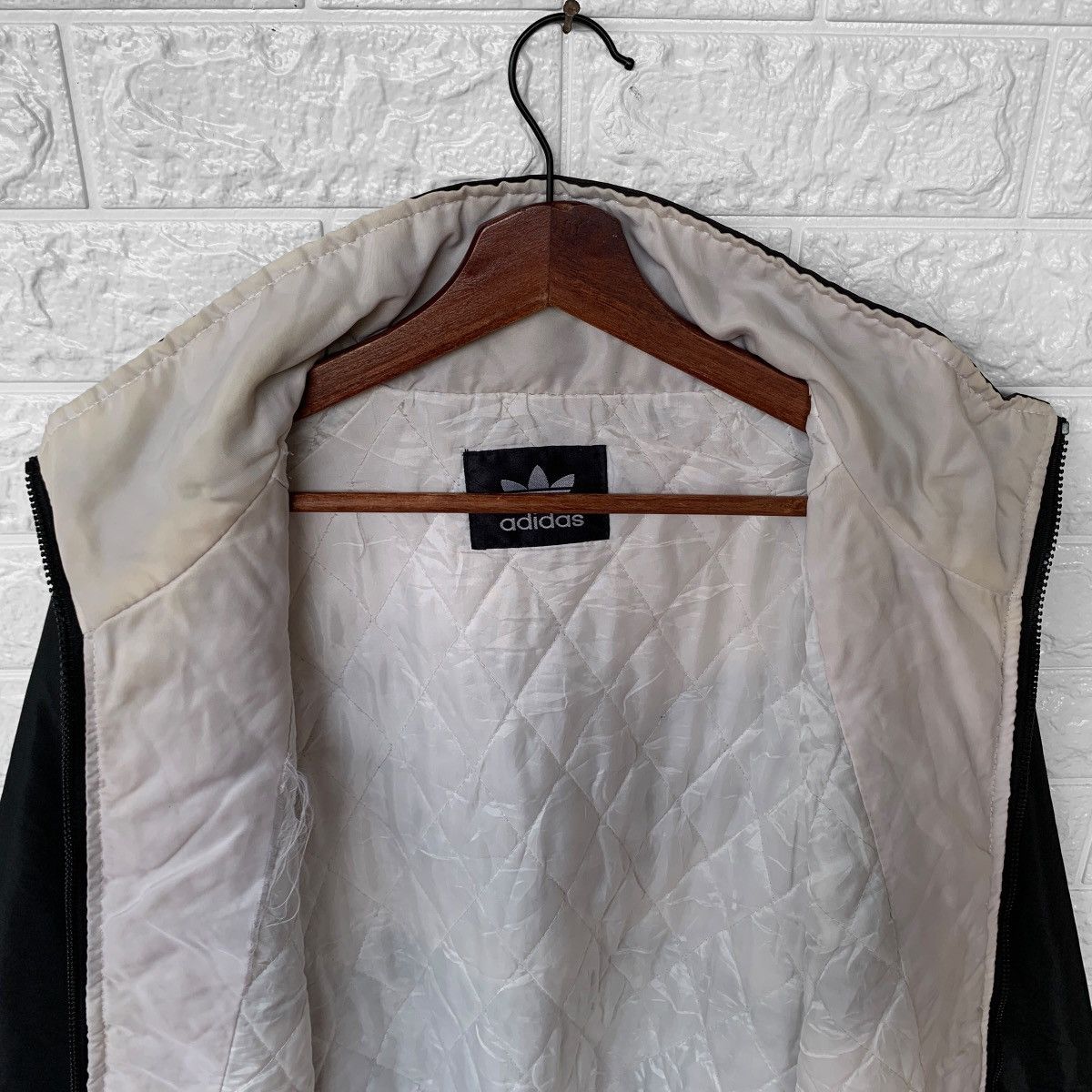 Adidas VINTAGE ADIDAS QUILTED ZIPPER JACKET EMBROIDERED BIG LOGO Size US XL / EU 56 / 4 - 6 Thumbnail