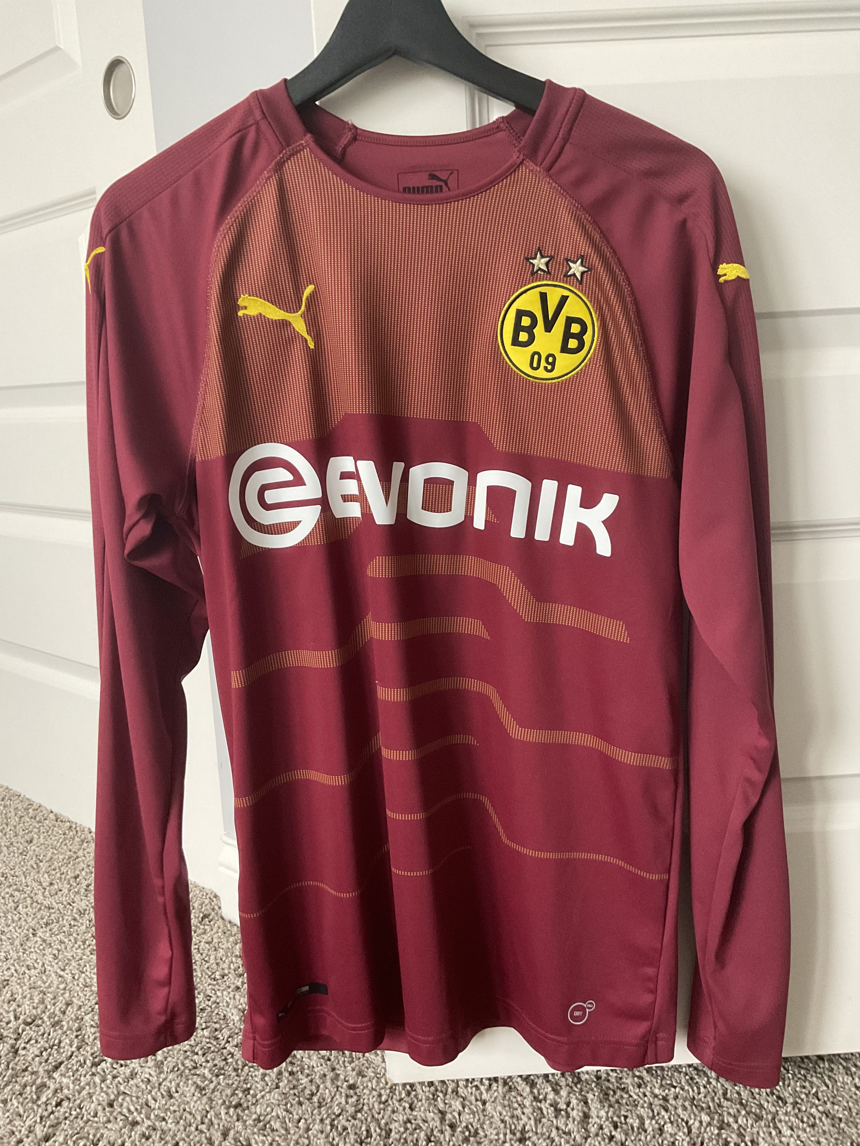 Puma Authentic Borussia Dortmund Pulisic 2017/18 LS third kit Size US M / EU 48-50 / 2 - 2 Thumbnail