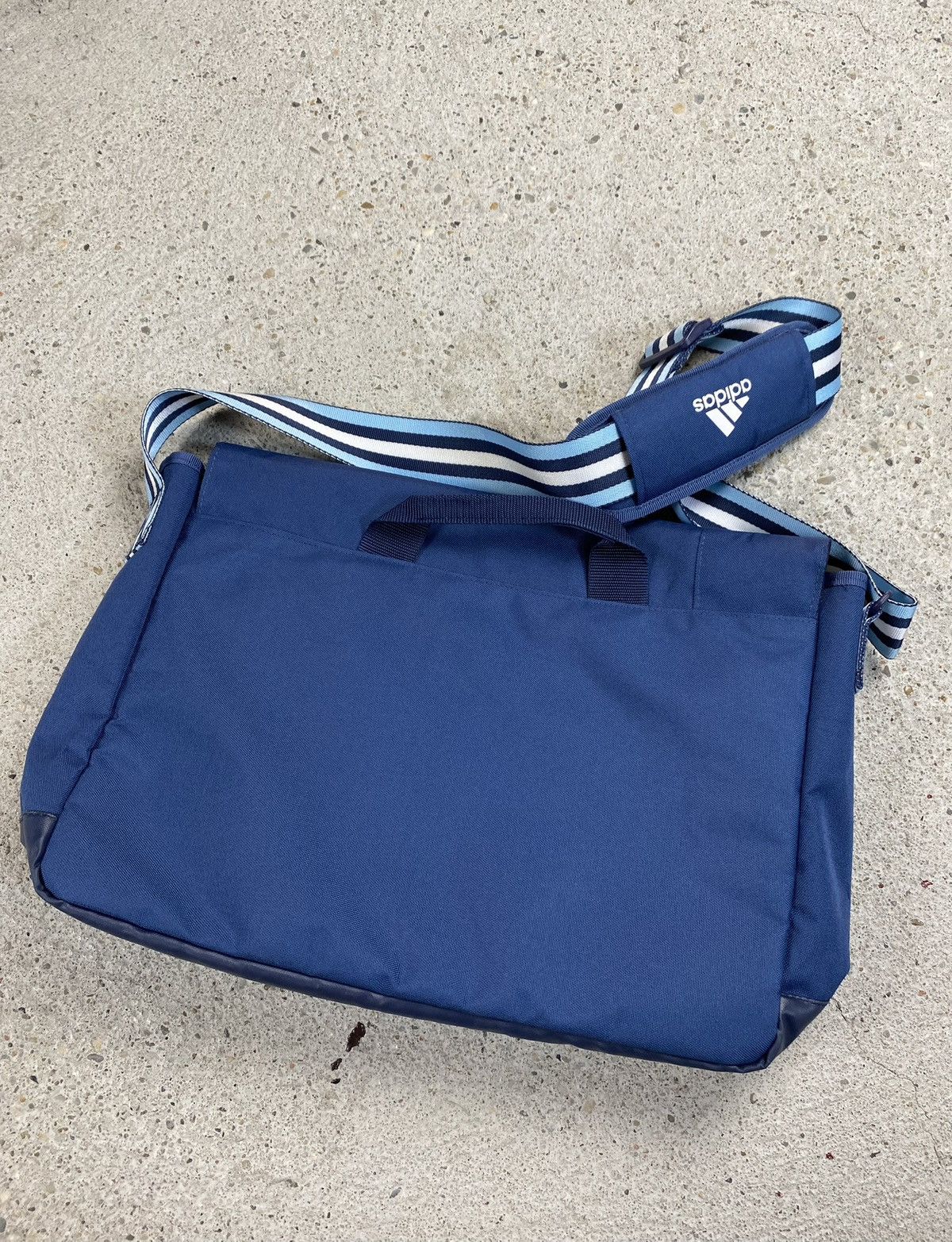 Adidas Adidas argentina massager bag rare soccer football core Size ONE SIZE - 5 Thumbnail