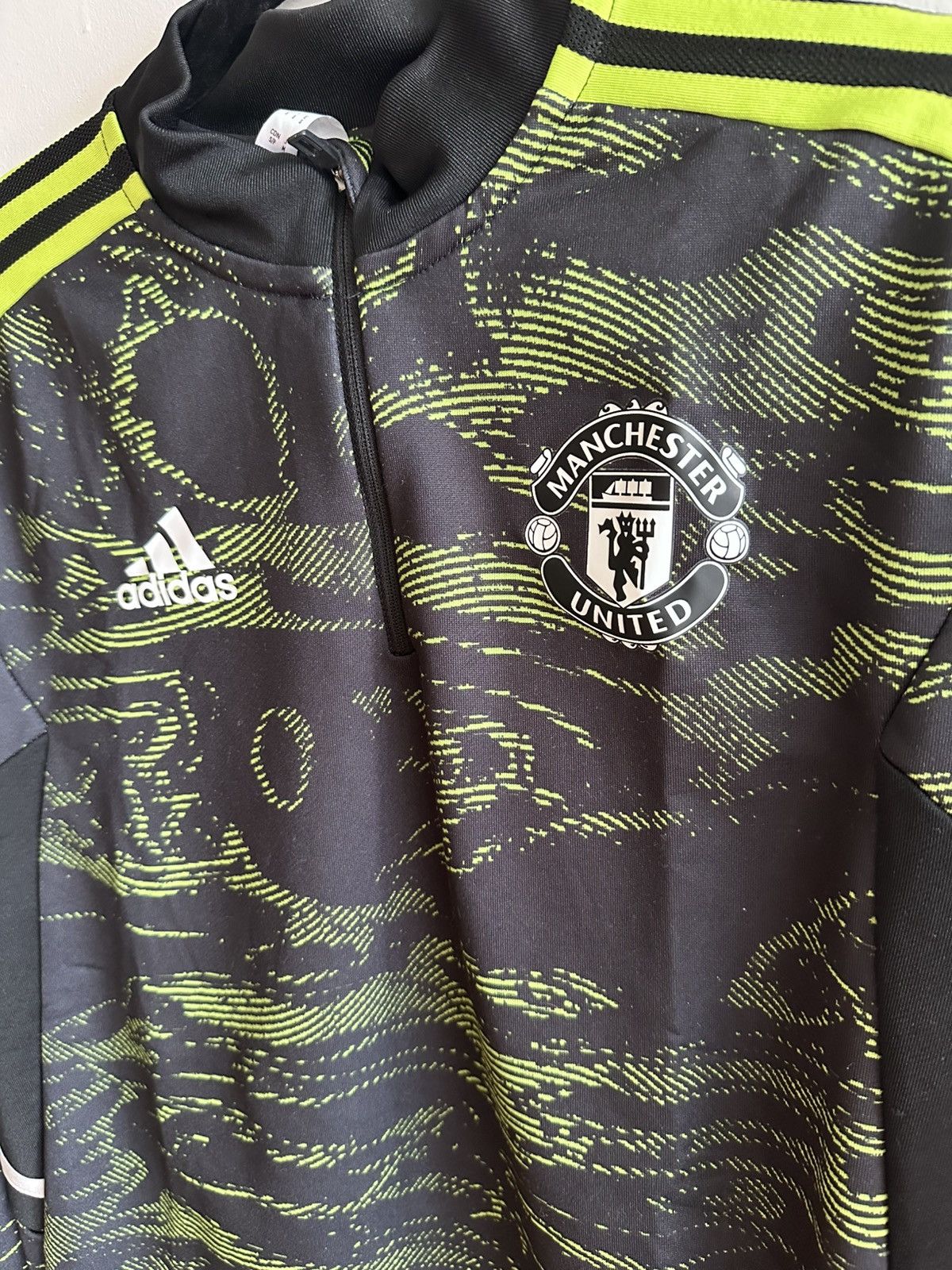 Adidas Manchester United Training Top (Adidas, 2022/23) Size US S / EU 44-46 / 1 - 3 Thumbnail