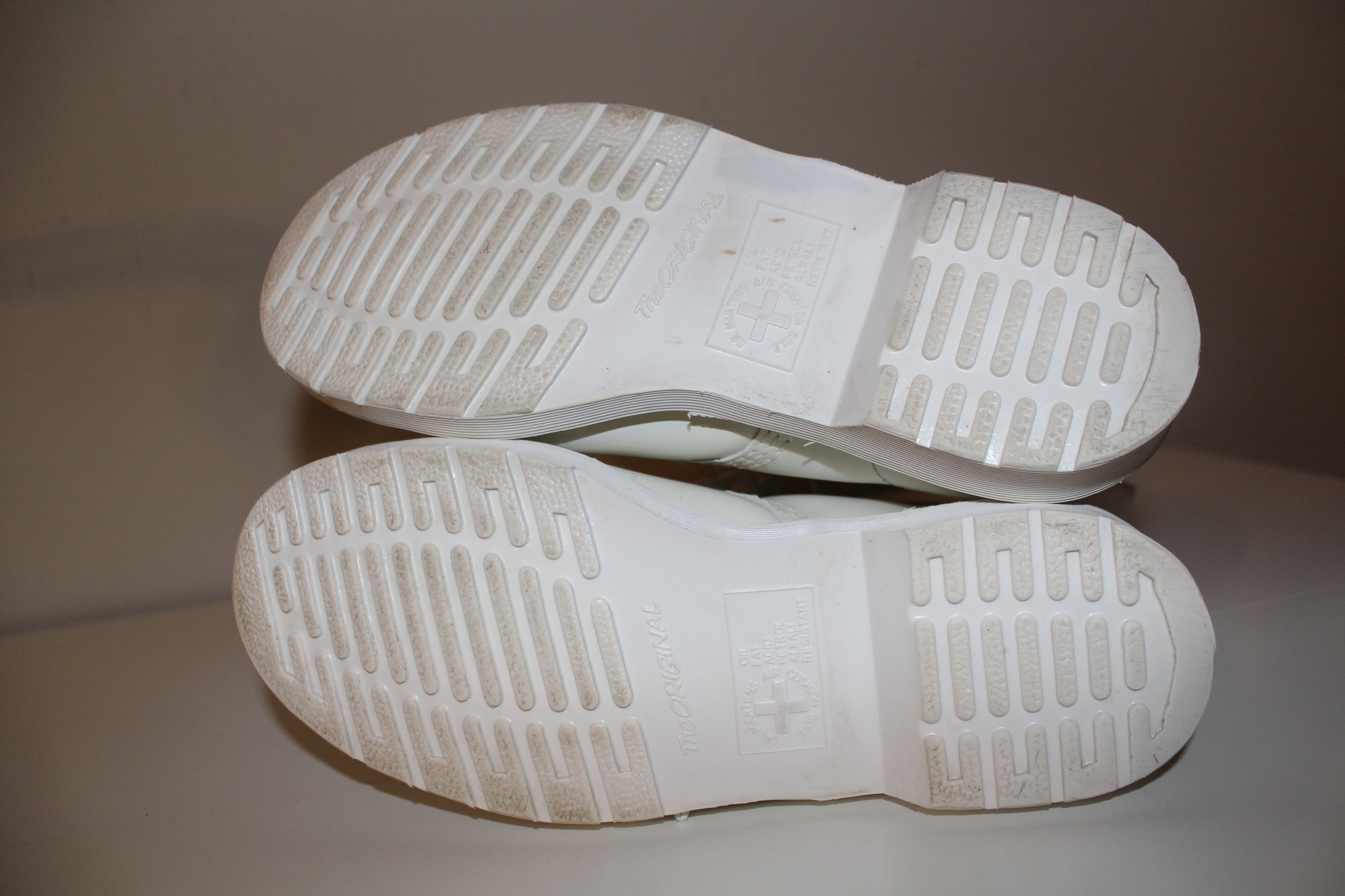Dr. Martens Doc Dr. Martens 14357 White Leather Combat Boots Size 7M 8W Size US 8 / IT 38 - 4 Thumbnail