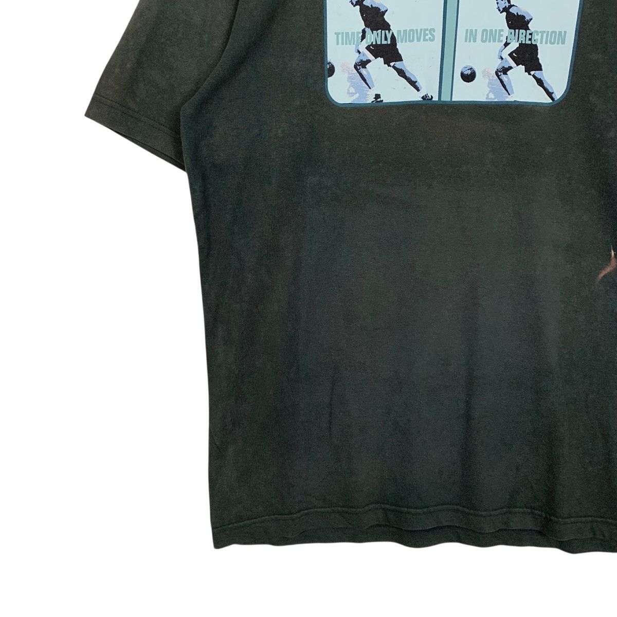 Nike Vintage 90s Nike Football T-shirt Size US M / EU 48-50 / 2 - 4 Thumbnail