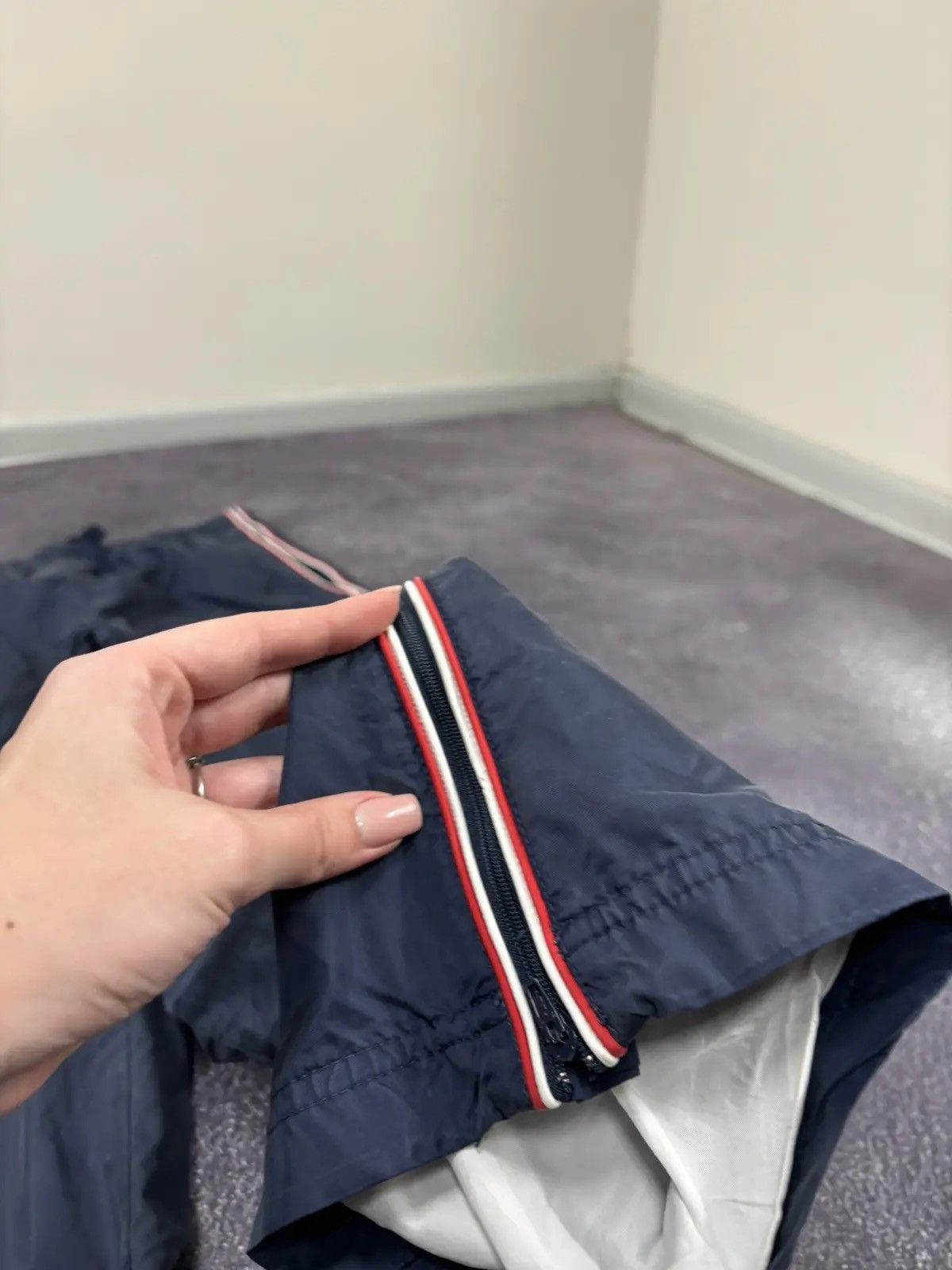 Nike × Vintage Vintage Nike Y2K Swoosh Retro Hype Baggy Nylon Track Pants Size US 32 / EU 48 - 5 Thumbnail