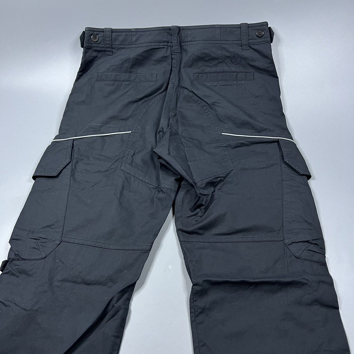 Louis Vuitton Louis Vuitton Virgil Abloh SS19 Black Cargo Pants Reflective Size US 31 - 11 Thumbnail