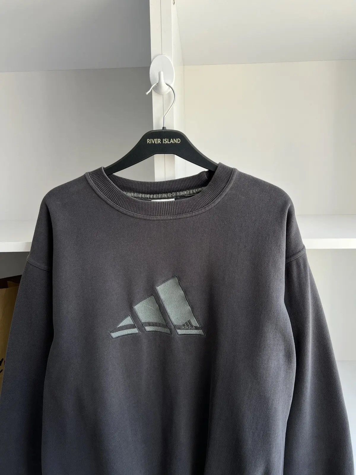 Adidas × Vintage Vintage Adidas Embroidered Logo sweatshirt Size US M / EU 48-50 / 2 - 3 Thumbnail