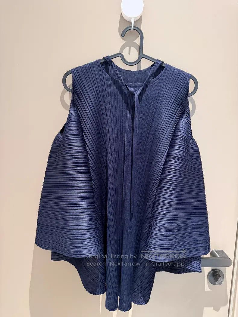 Issey Miyake Issey Miyake Cape Top Size L / US 10 / IT 46 - 2 Thumbnail
