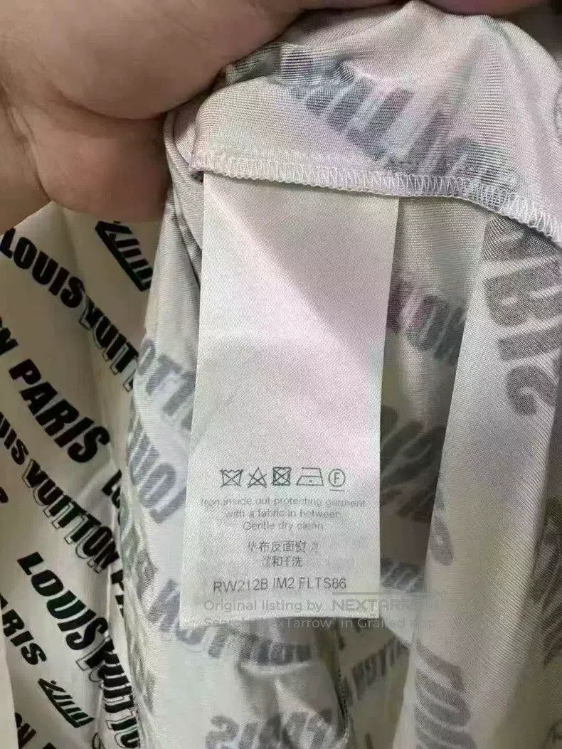 Louis Vuitton Louis Vuitton Bullet screen LOGO long sleeve Size US M / EU 48-50 / 2 - 4 Thumbnail