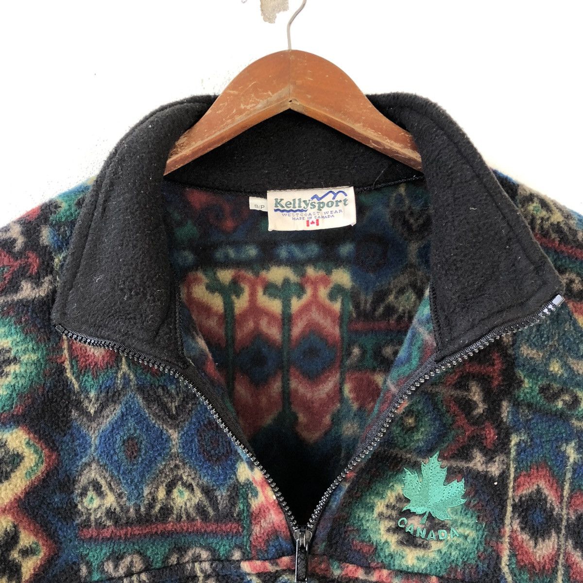 Other KELLYSPORT Canada Native Fleece Fullover- Yukon Style Size US M / EU 48-50 / 2 - 10 Thumbnail
