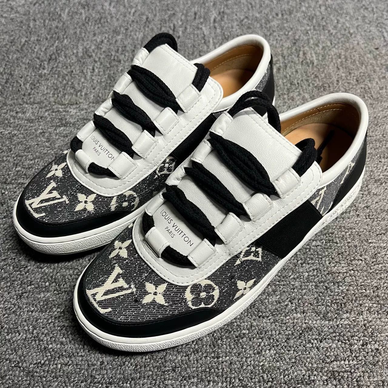 Louis Vuitton Louis Vuitton Gray Denim Low-Top Sneakers Size US 4 / IT 34 - 1 Thumbnail