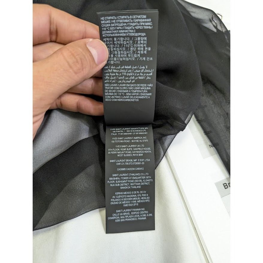 Saint Laurent Paris o1rshd1 Lavallière silk crêpe de chine shirt in Black Size US M / EU 48-50 / 2 - 14 Thumbnail