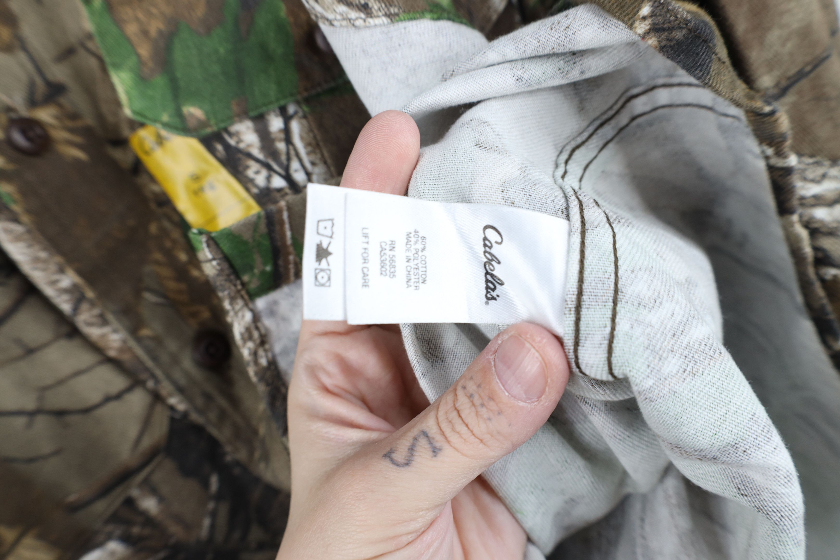 Cabelas Deadstock Vintage Y2K Cabelas Camouflage Twill Button Shirt Size US S / EU 44-46 / 1 - 9 Thumbnail