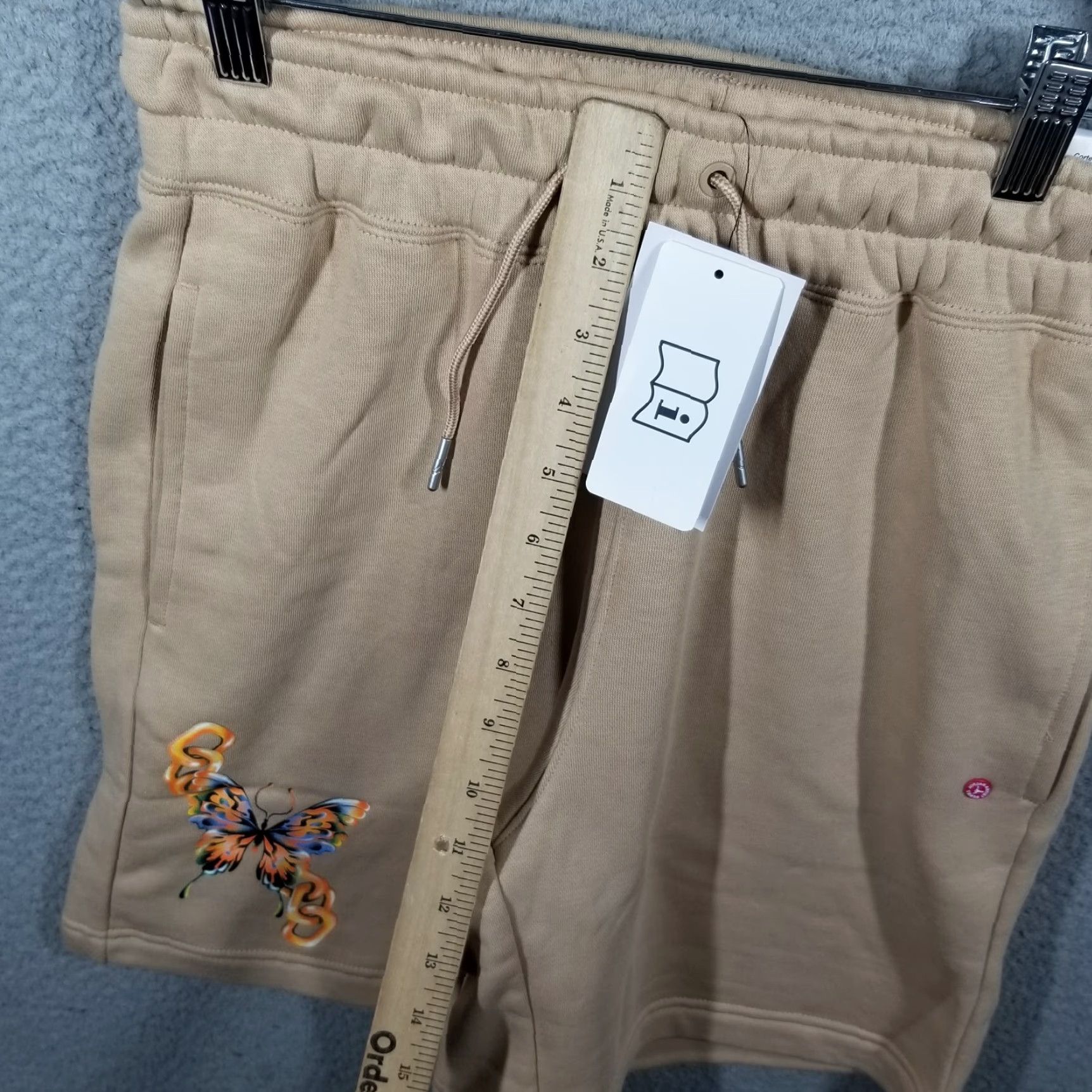 Nike VINTAGE Nike Air Jordan Fleece Shorts Women XS Beige Artist Series Butterfly Activewear NWT Size 26" / US 2 / IT 38 - 6 Thumbnail