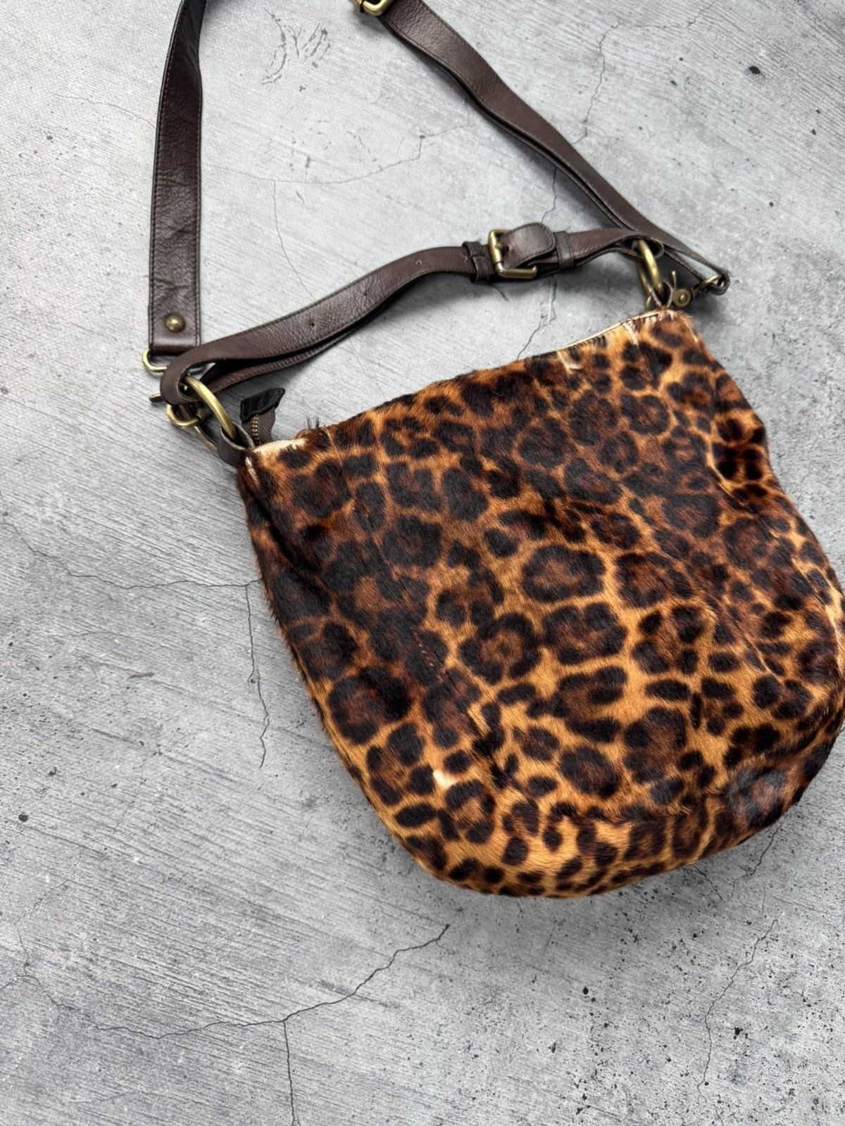 If Six Was Nine Y2K Japan Leopard Fur Leather Distressed Bag Size ONE SIZE - 2 Thumbnail