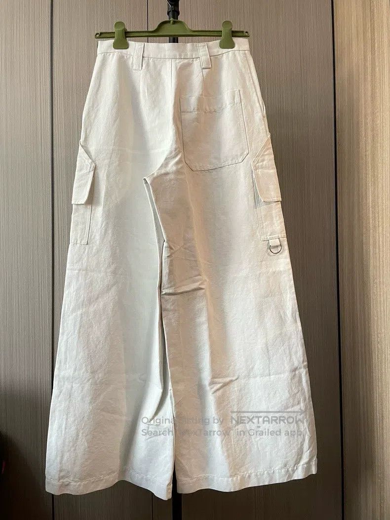 Fendi Fendi The woman is wearing beige wide-leg pants. Size 27" / US 4 / IT 40 - 3 Thumbnail