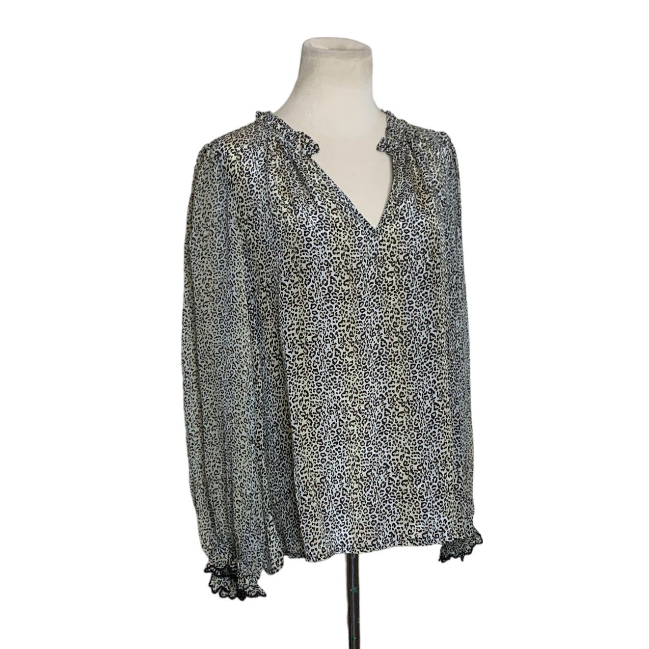 Velvet Velvet by Graham & Spencer Leopard Printed Blouse size Large Size L / US 10 / IT 46 - 9 Thumbnail