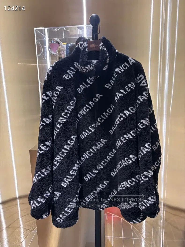 Balenciaga Balenciaga Full Print Teddy Fleece Jacket Size XS / US 0-2 / IT 36-38 - 1 Thumbnail