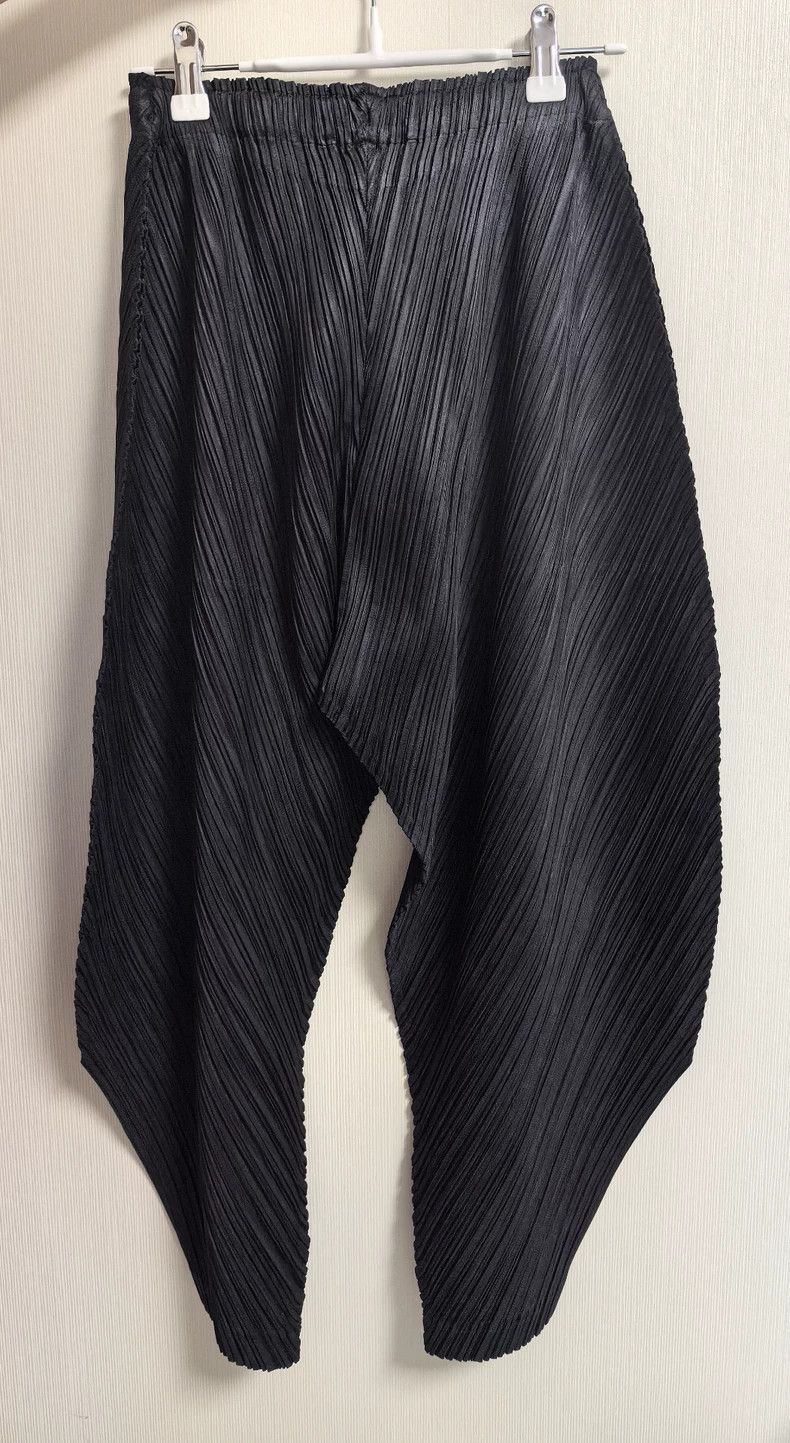 Issey Miyake Issey Miyake size:3 Black irregular-shaped pants Size 42" / US 20 - 2 Thumbnail