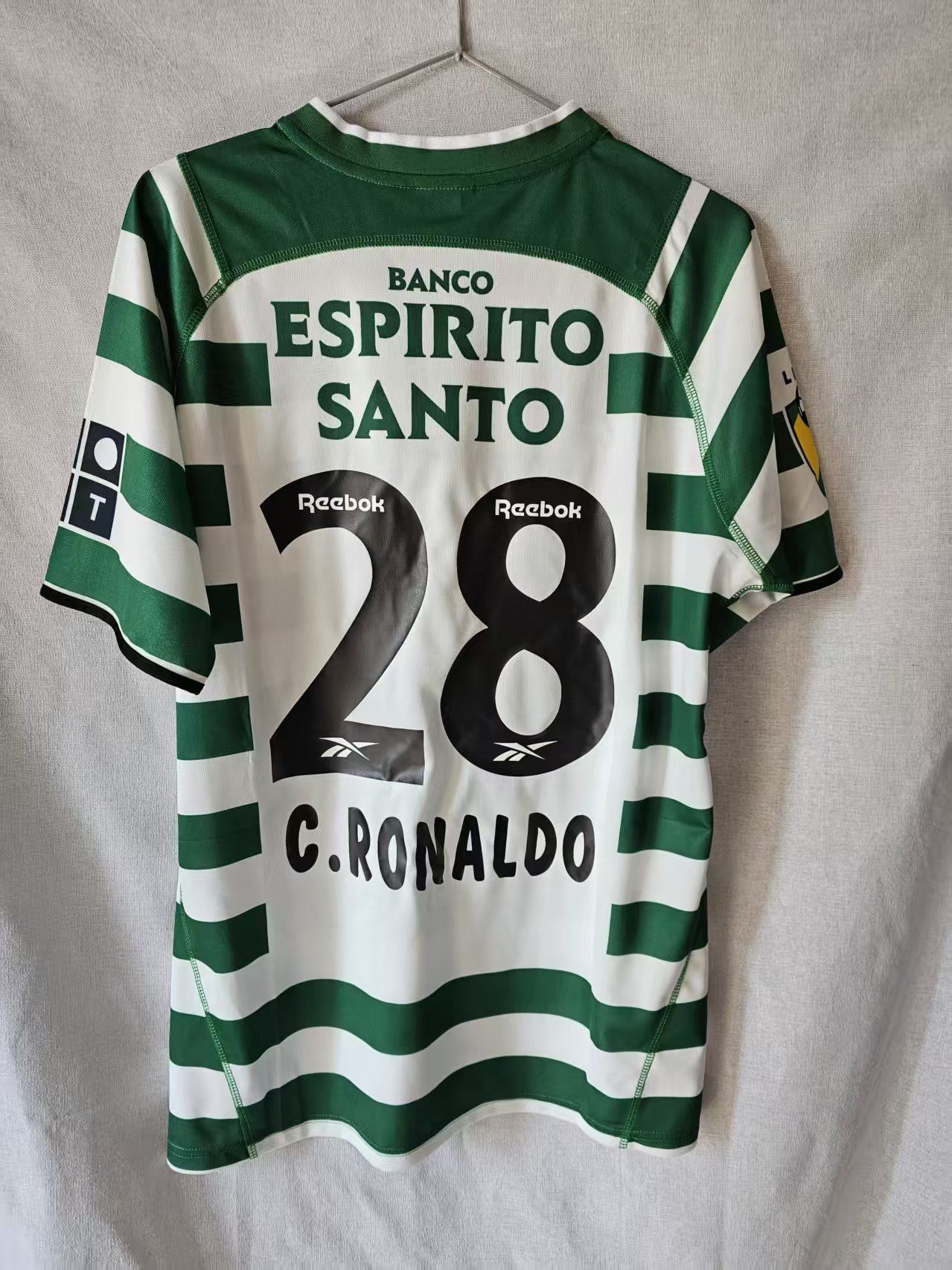 Other Sporting CP 28 C Ronaldo Jersey Size US XL / EU 56 / 4 - 2 Thumbnail