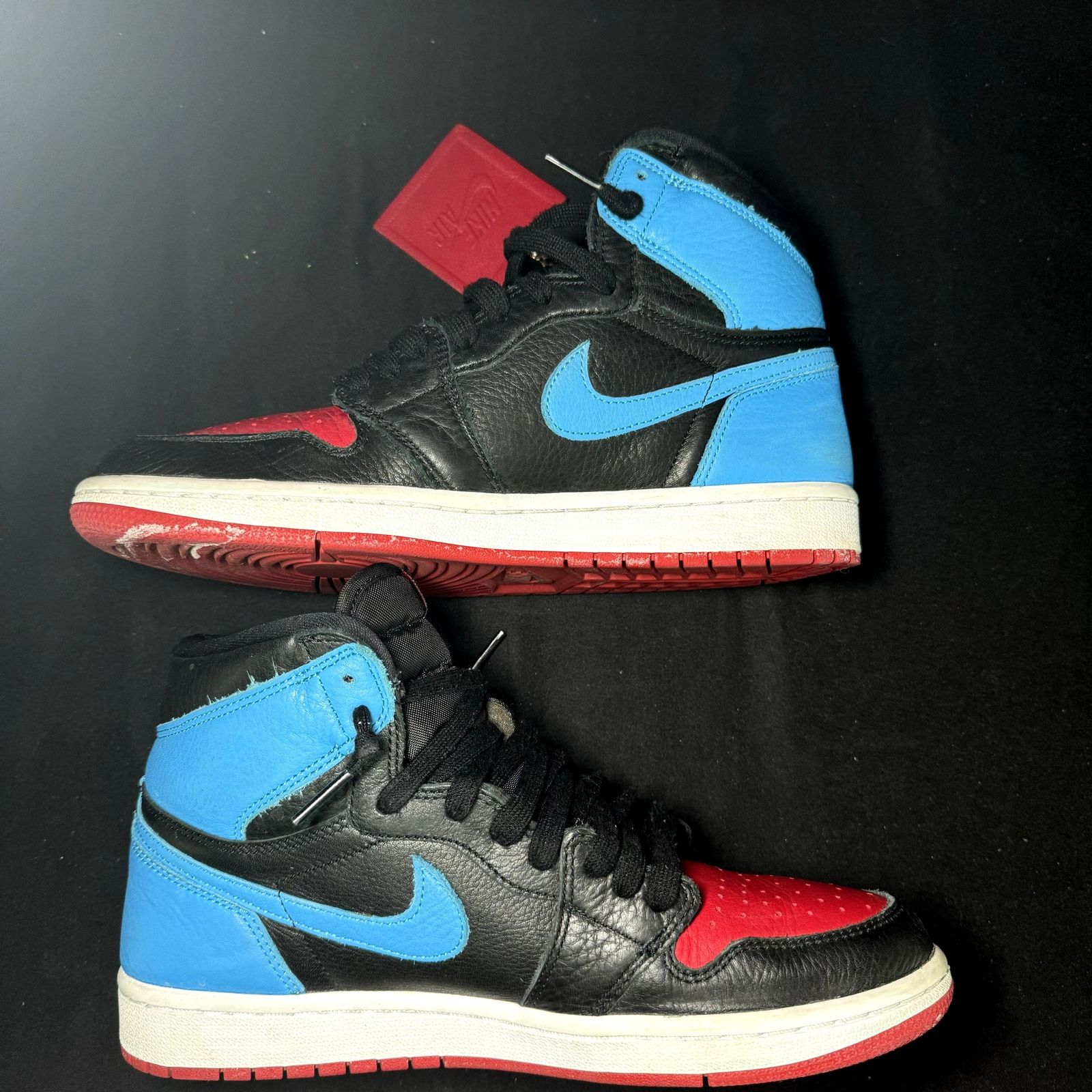 Jordan Brand × Nike Wmns Air Jordan 1 High OG NC to Chi Women's Shoes - Size 9 Size US 9 / IT 39 - 2 Thumbnail