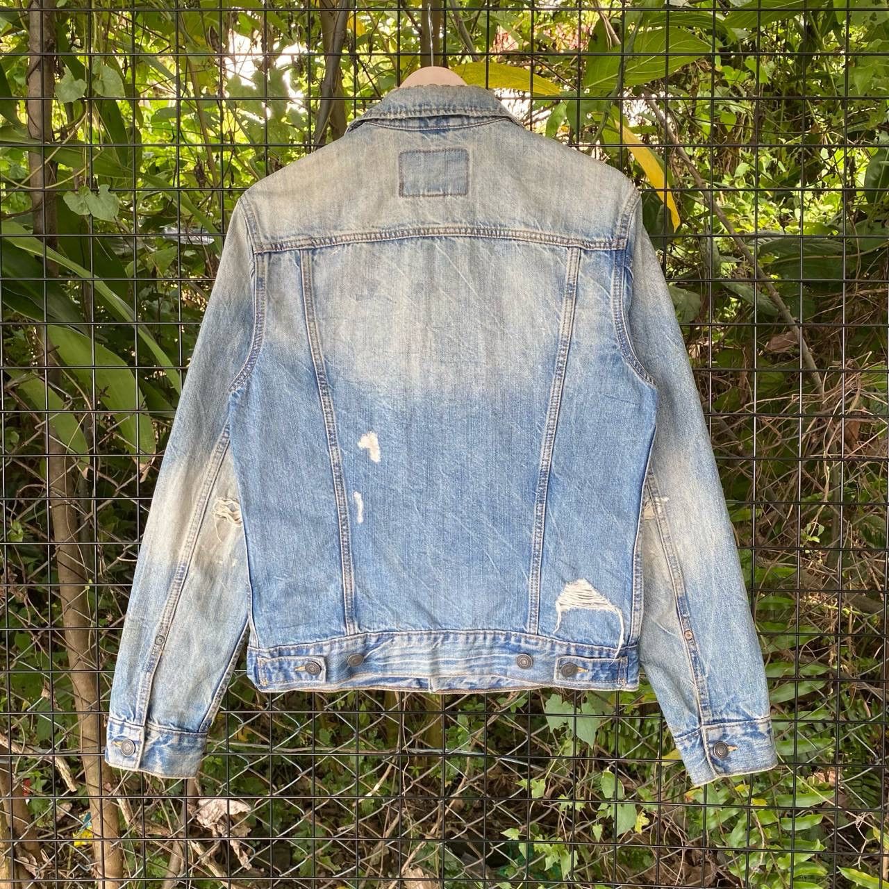 American Eagle Outfitters Vtg Type 3 Light Washed Distressed Denim Jacket Size US M / EU 48-50 / 2 - 8 Thumbnail
