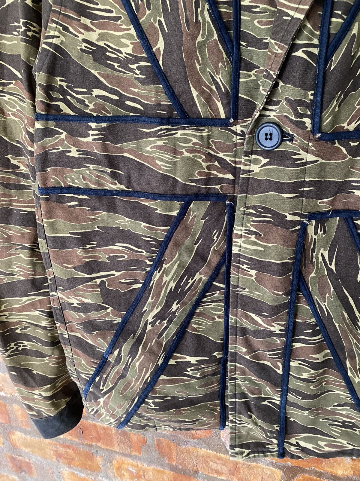 Japanese Brand 1990s MILKBOY Union Jack camo Military Jacket Size US L / EU 52-54 / 3 - 7 Thumbnail