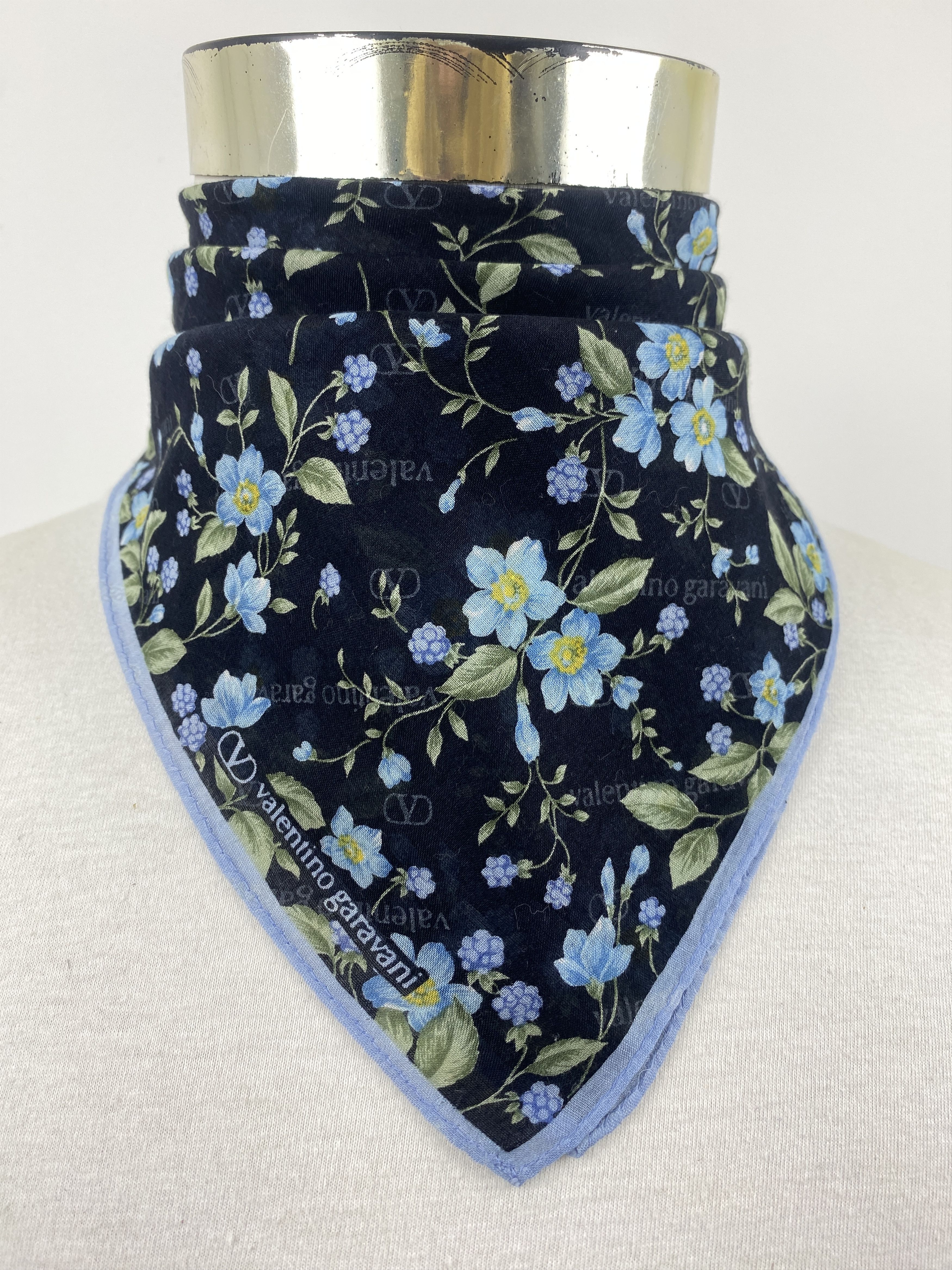 Valentino Vintage Valentino Garavani Handkerchief / Bandana HKC0776 Size ONE SIZE - 2 Thumbnail