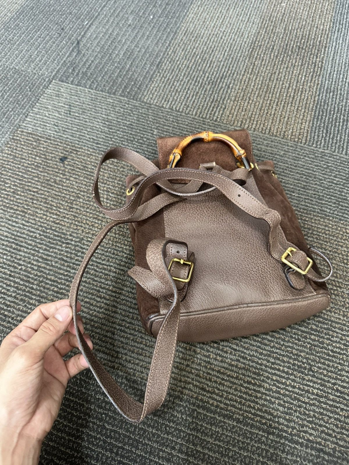 Designer × Gucci Vintage Gucci bamboo suede mini backpack Size ONE SIZE - 12 Thumbnail