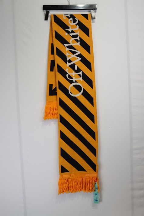Off-White o1rshd1 Size: OS / Arrow Scarf in Orange Size ONE SIZE - 1 Thumbnail