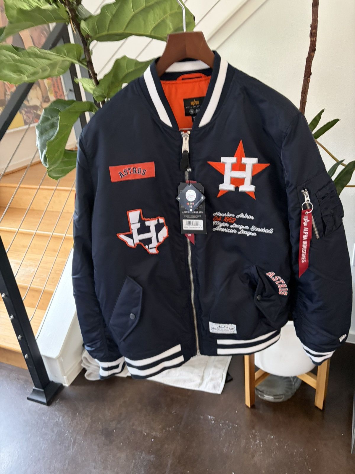 Alpha Industries × New Era Alpha Industries x New Era Astros MA-1 Bomber Jacket - XL Size US XL / EU 56 / 4 - 1 Thumbnail