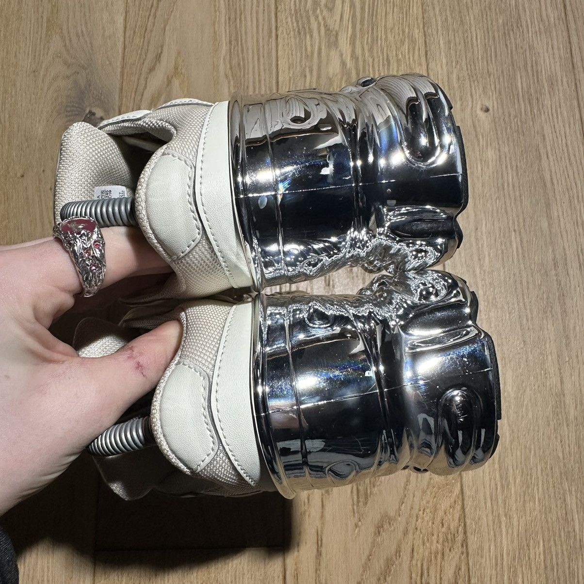 Adidas × Raf Simons adidas Ozweego Raf Simons Cream White Metallic Silver Size US 7 / EU 40 - 5 Thumbnail