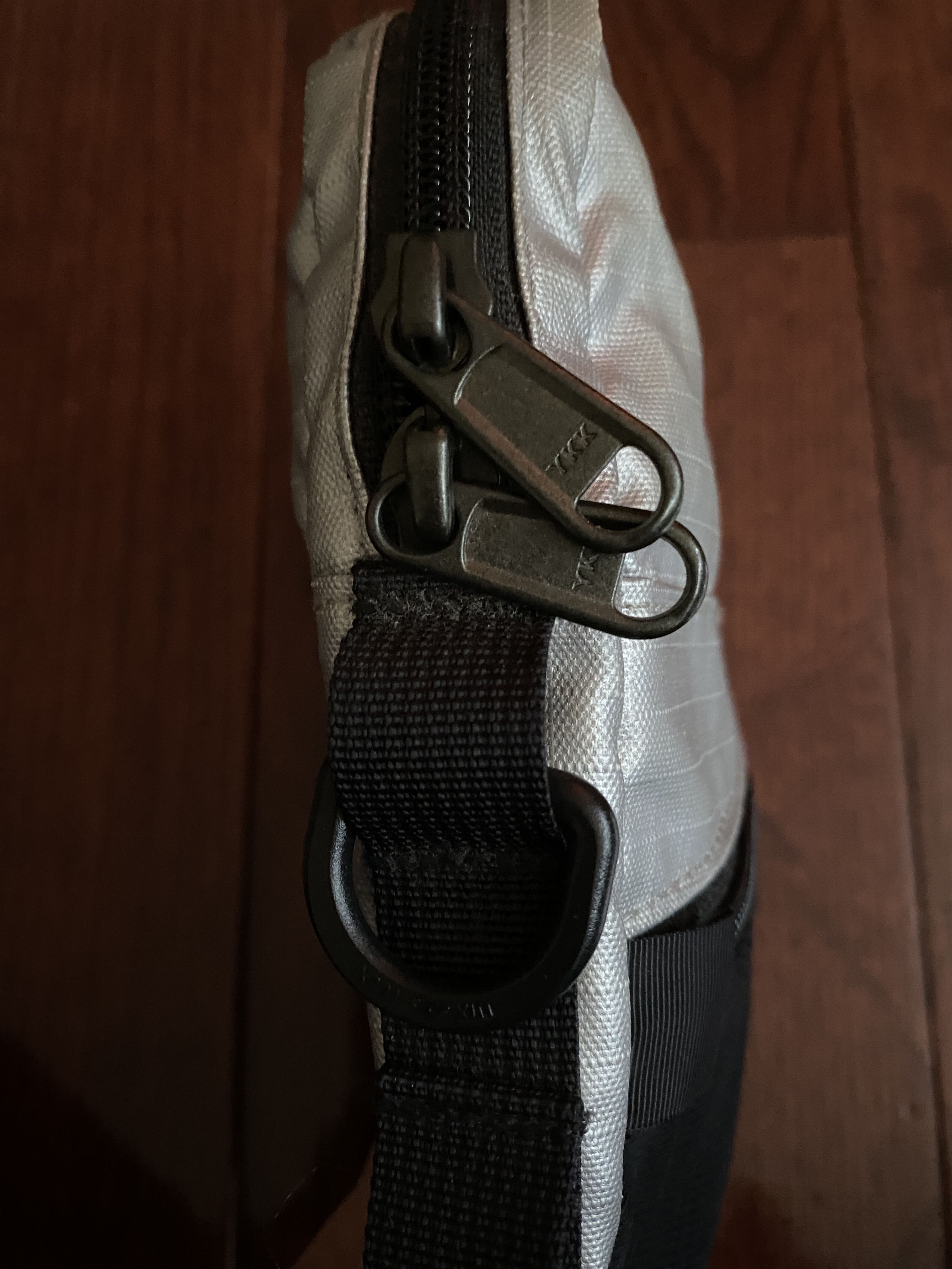 Supreme × The North Face Metallic Shoulder Bag SS18 Size ONE SIZE - 4 Thumbnail