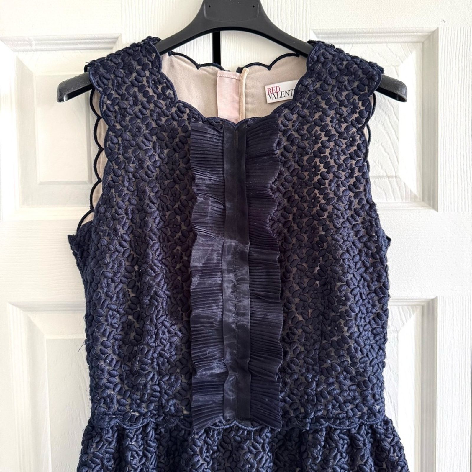 RED Valentino RED VALENTINO Empire Line Dress Navy Lace Size 40, Authentic Size S / US 4 / IT 40 - 4 Thumbnail