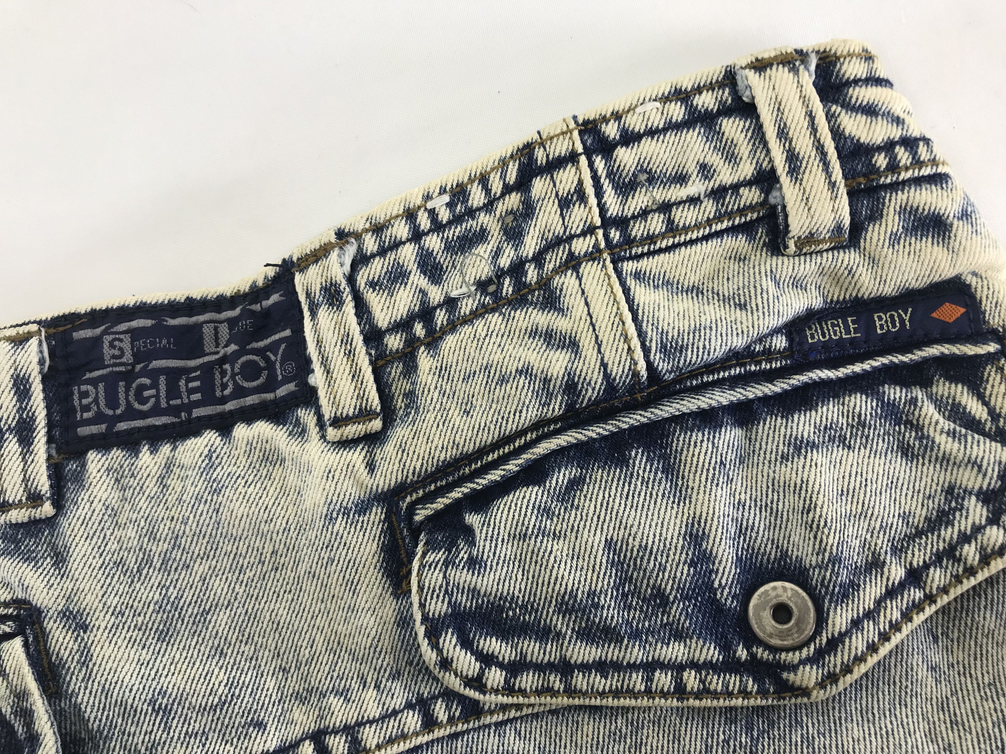Bugle Boy Vintage Bugle Boy Acid Wash Jeans Size US 31 - 11 Thumbnail