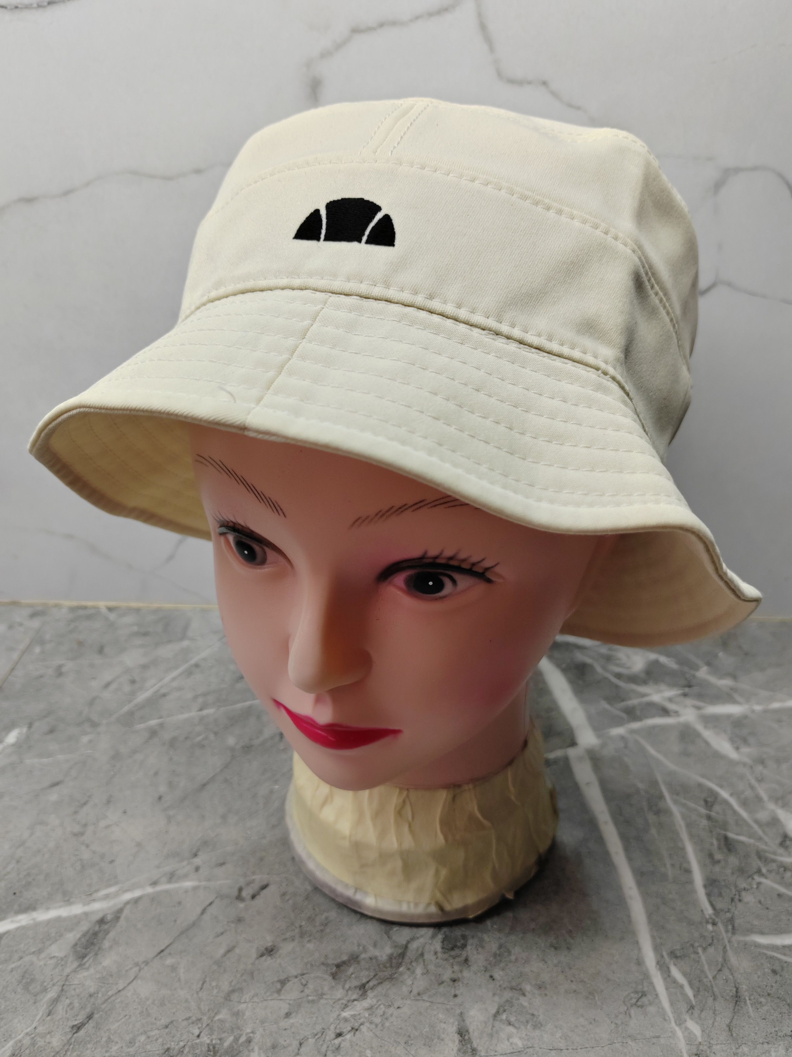 Ellesse × Vintage Vintage Ellesse Bucket Hat Size ONE SIZE - 1 Thumbnail