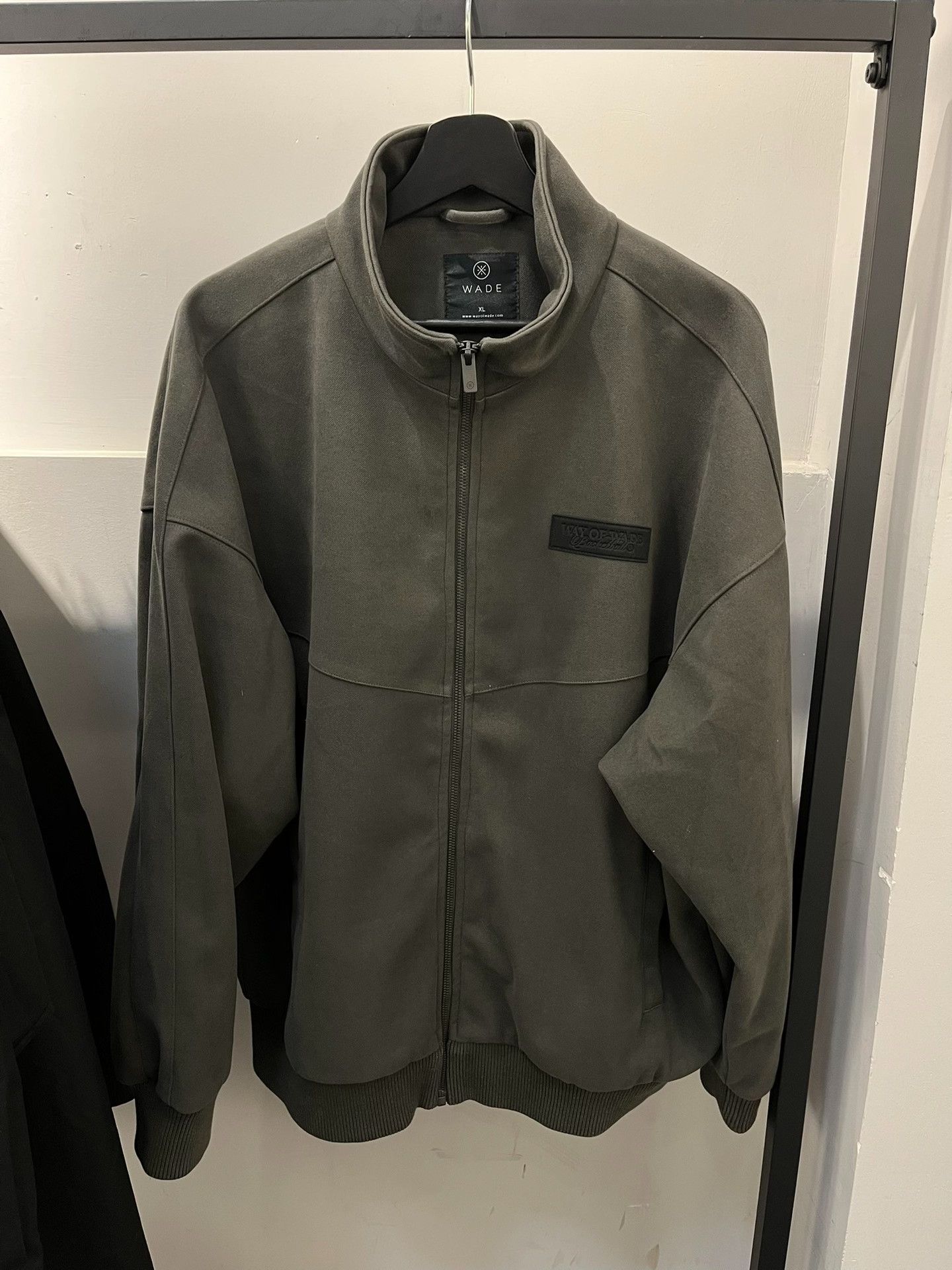 Li-Ning Li-Ning Gray Light Jacket xl Men Size US XL / EU 56 / 4 - 1 Thumbnail