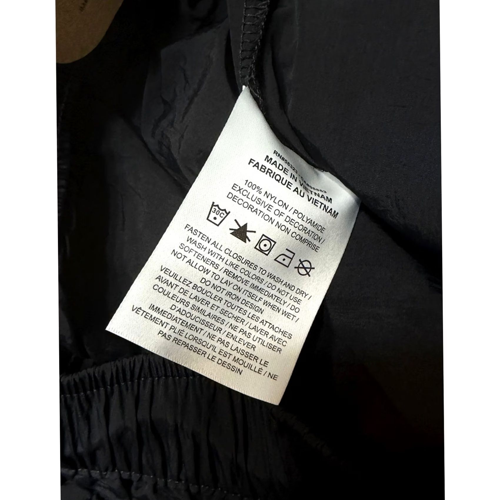 Nike Nike Tech Woven Loose Fit Cargo Shorts Black Nylon Utility (HJ0677-010) Size S Size US 28 / EU 44 - 5 Thumbnail