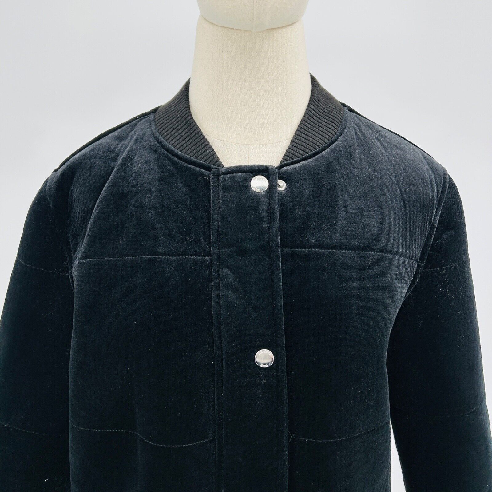 Members Only NWT Members Only Black Velvet Bomber Jacket Size M / US 6-8 / IT 42-44 - 3 Thumbnail