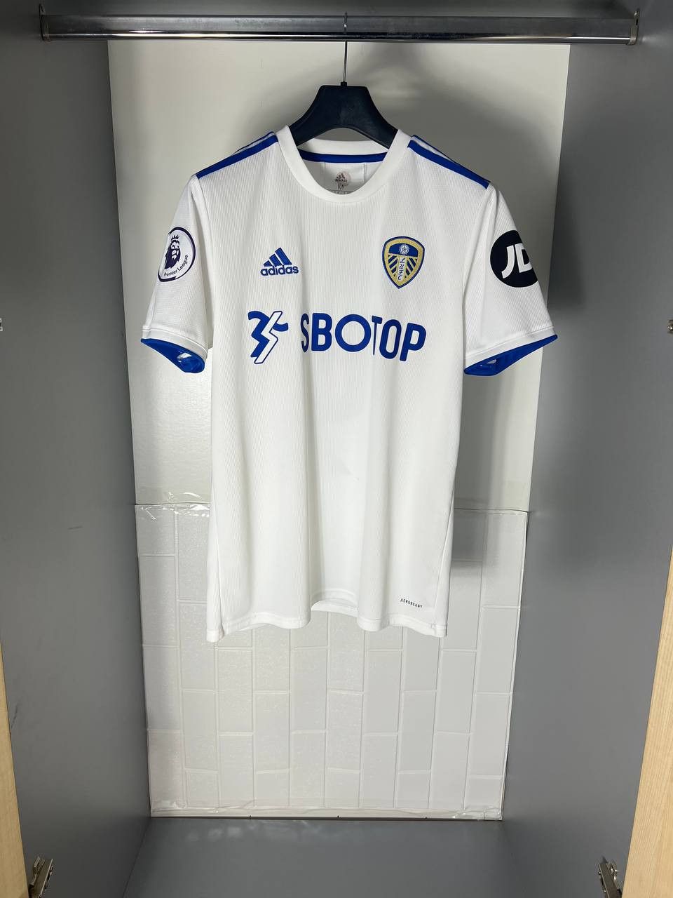 Vintage VERY RARE ADIDAS FC LEEDS UNITED ENGLAND SOCCER JERSEY RETRO Size US M / EU 48-50 / 2 - 2 Thumbnail