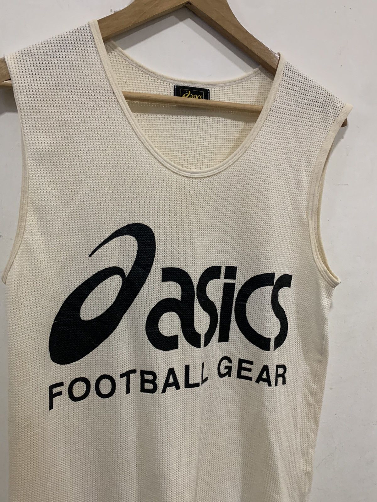 Asics Vintage Asics Football Gear Training Shirt Size US M / EU 48-50 / 2 - 3 Thumbnail