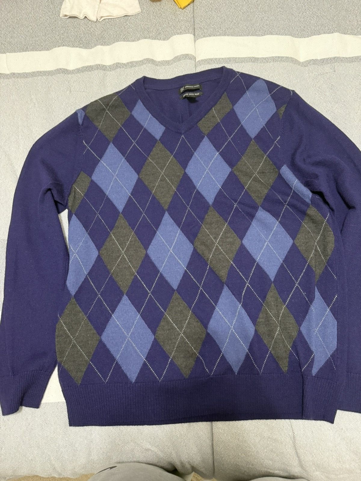 UNIK International Inc. Merino Wool Blend V-Neck Sweater Size US XL / EU 56 / 4 - 4 Thumbnail