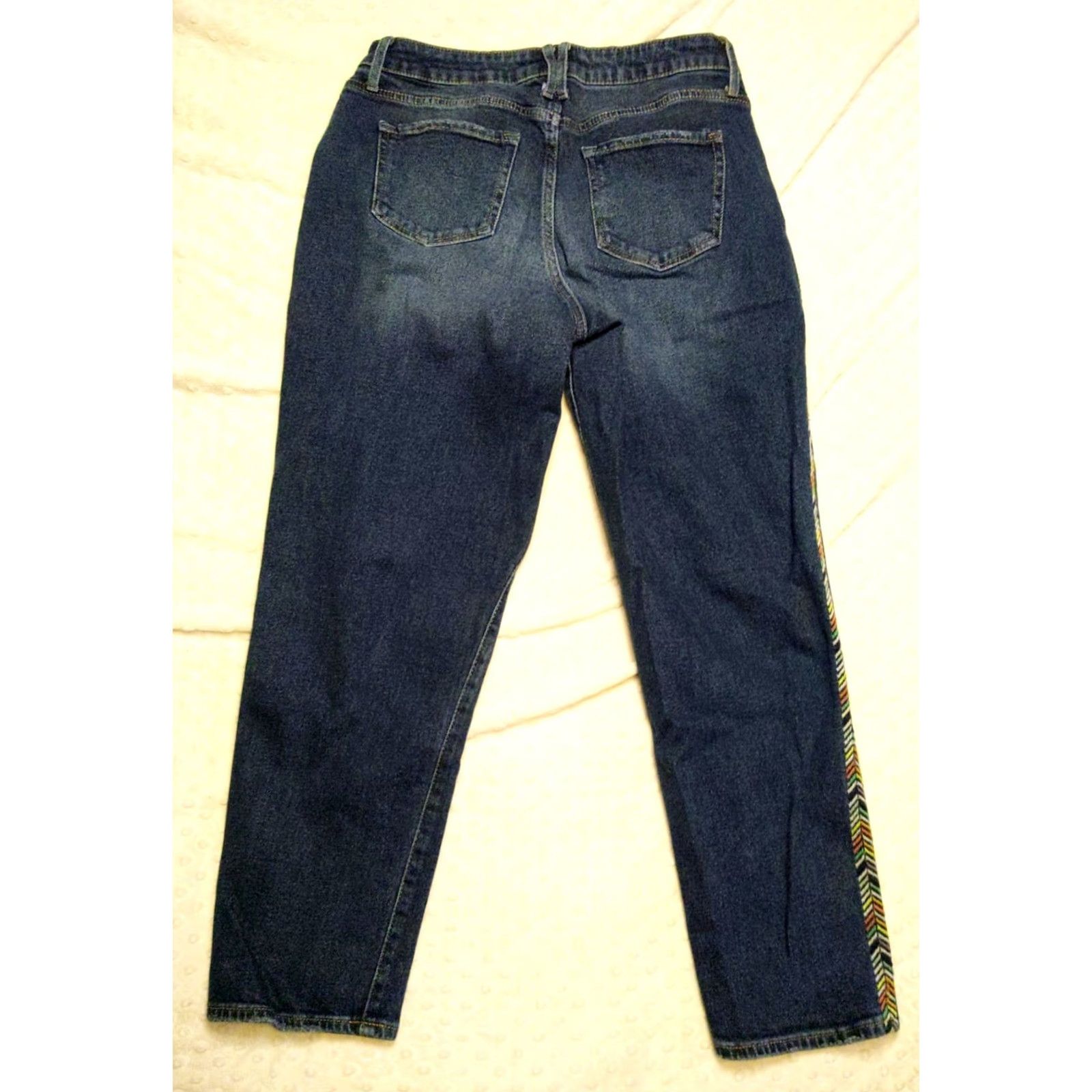 Vintage Knox Rose Women's Capris Jeans Size 8 Embroidered Dark Wash Stretch Capris Jeans Blue 5-Pocket Regular Rise Bohemian Rose Aztec Mens Womens Girls Size 30" / US 8 / IT 44 - 6 Thumbnail