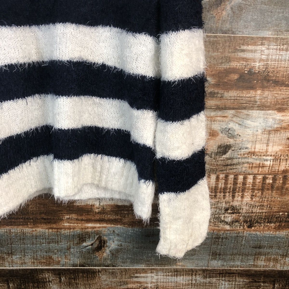 Homespun Knitwear × Japanese Brand × OVER THE STRiPES DLL Leah Matin BlueStripe Turtle Neck Knitwear #C041 Size M / US 6-8 / IT 42-44 - 16 Thumbnail