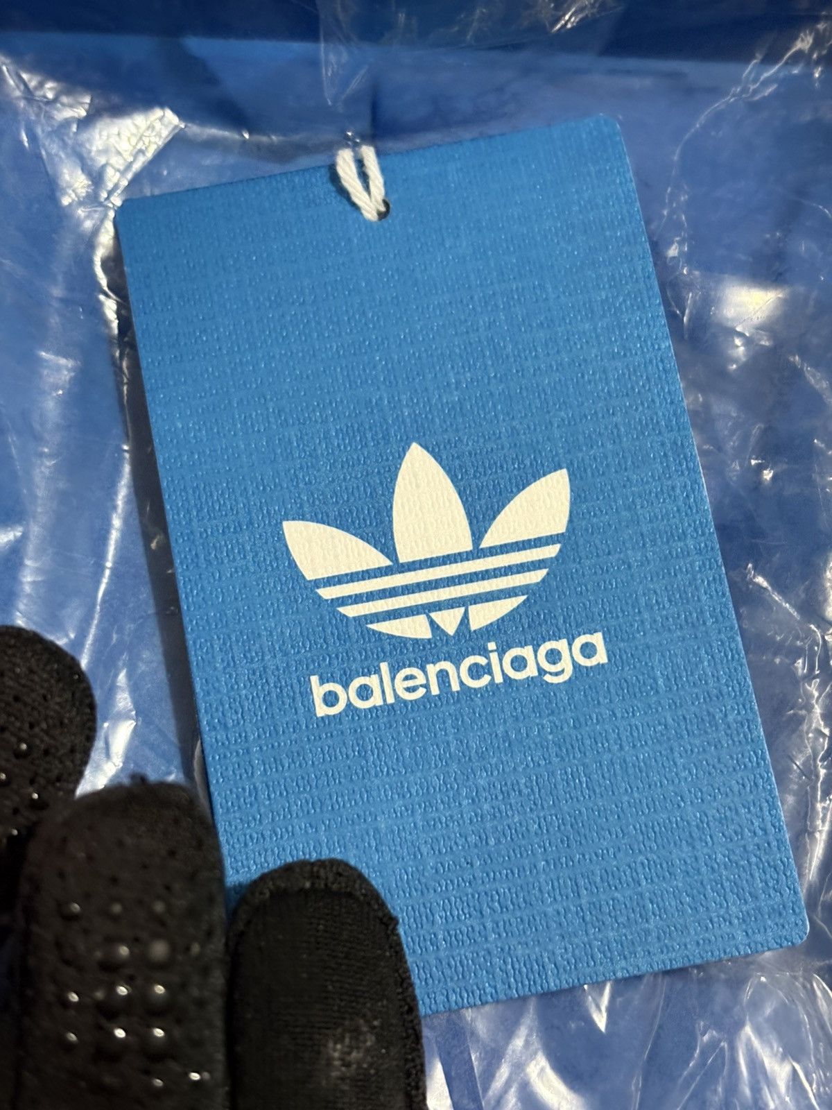 Adidas × Balenciaga New Box Adidas Balenciaga Trefoil Gloves Gimp Grip Athletic Size ONE SIZE - 3 Thumbnail